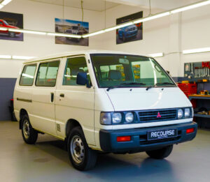 Toyota High-Ace 2010
